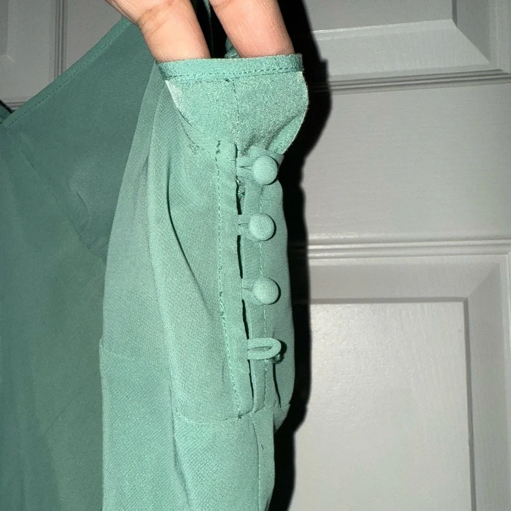 Madewell Sage Green V-Neck Top - Picture 6 of 7